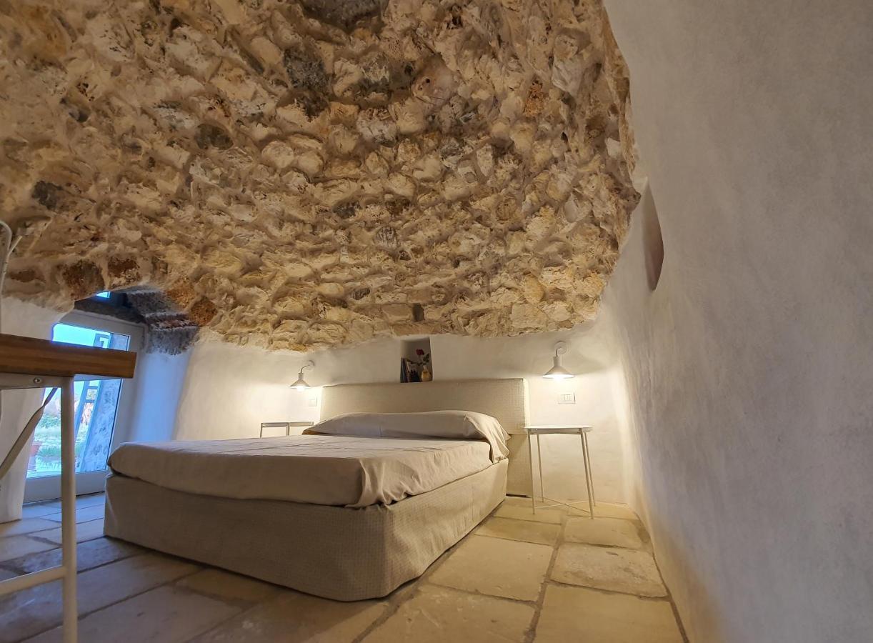 Apartamento La Nicchia-Trullo Corigliano dʼOtranto Exterior foto