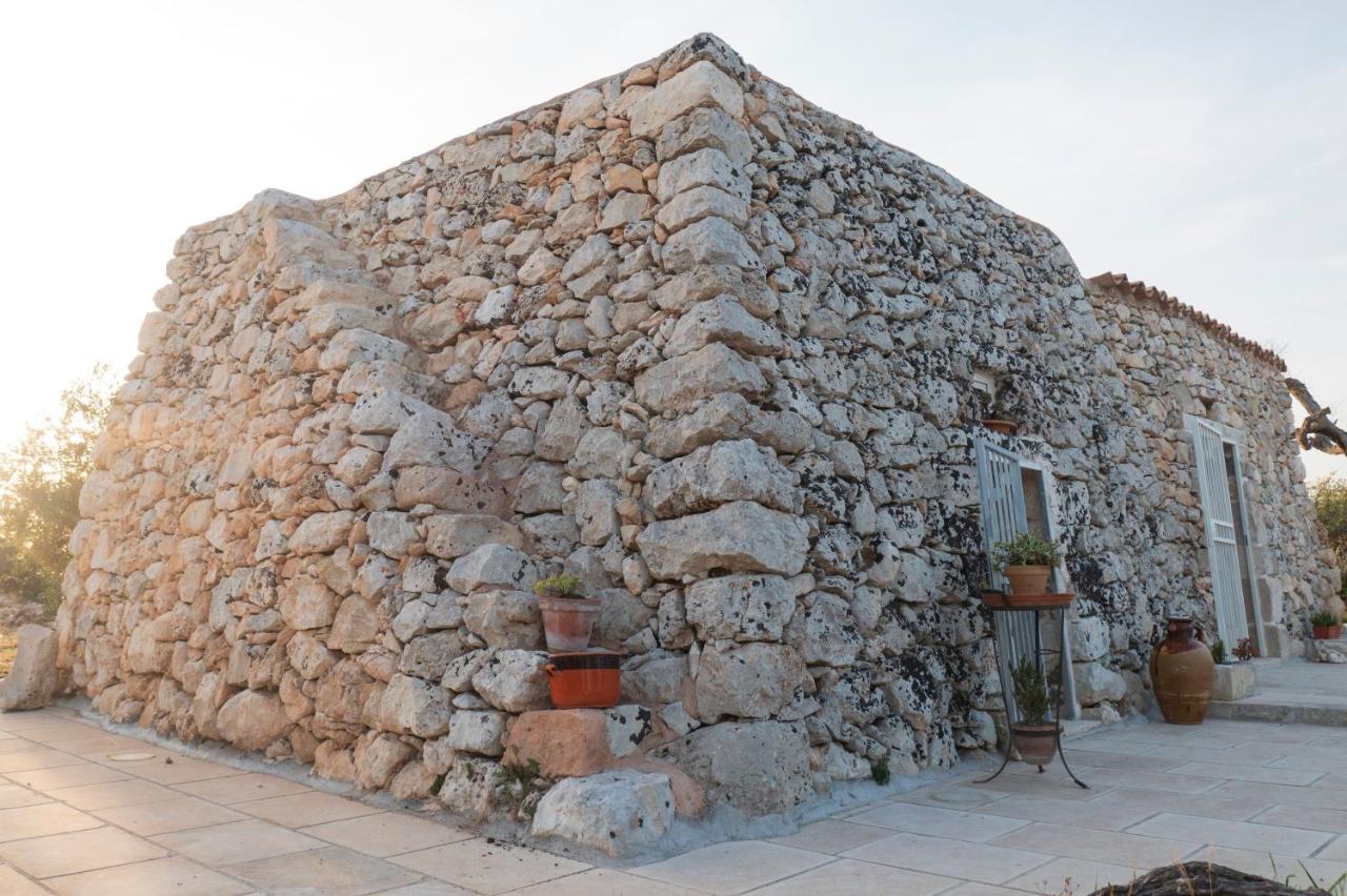 Apartamento La Nicchia-Trullo Corigliano dʼOtranto Exterior foto