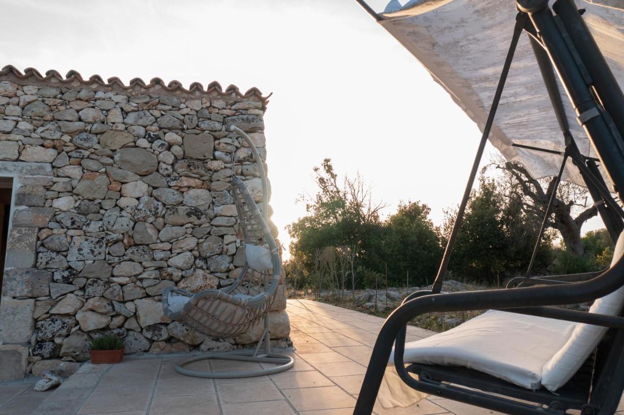 Apartamento La Nicchia-Trullo Corigliano dʼOtranto Exterior foto